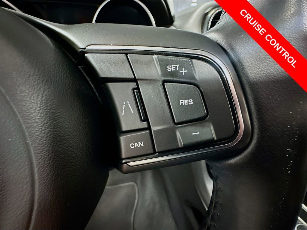 Used 2019 Jaguar F-PACE Premium AWD/4WD image 36