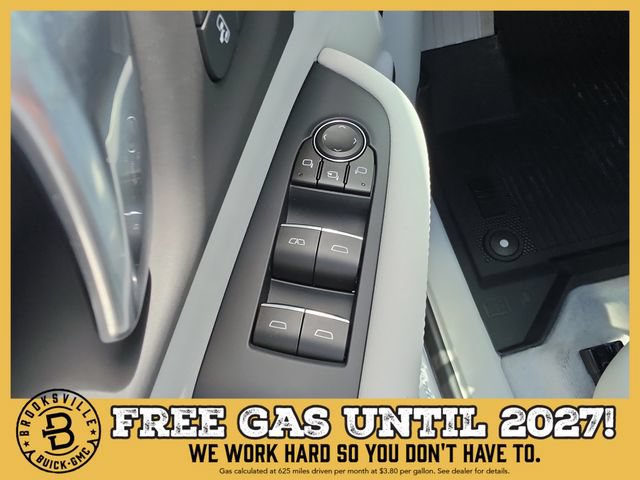 New 2027 Buick Enclave Avenir w/ LPO, Floor Liner Package FWD image 17