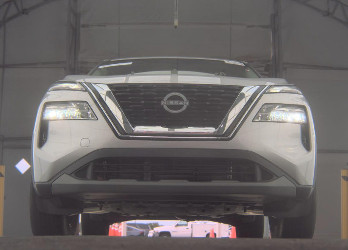 Used 2023 Nissan Rogue SV FWD image 3