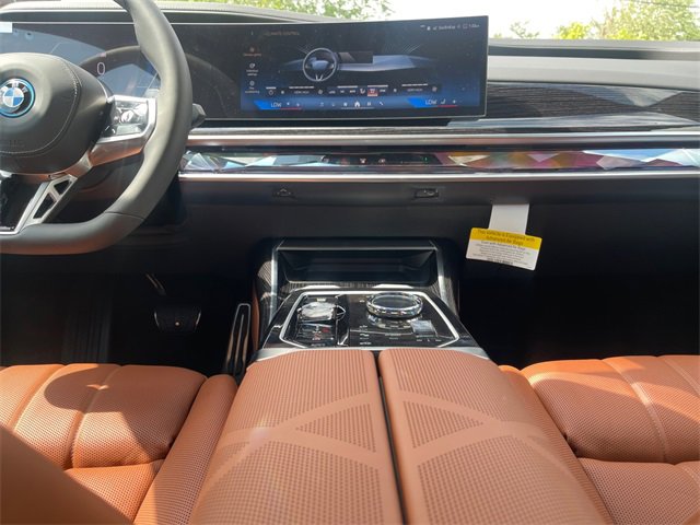 New 2026 BMW 750e xDrive image 11
