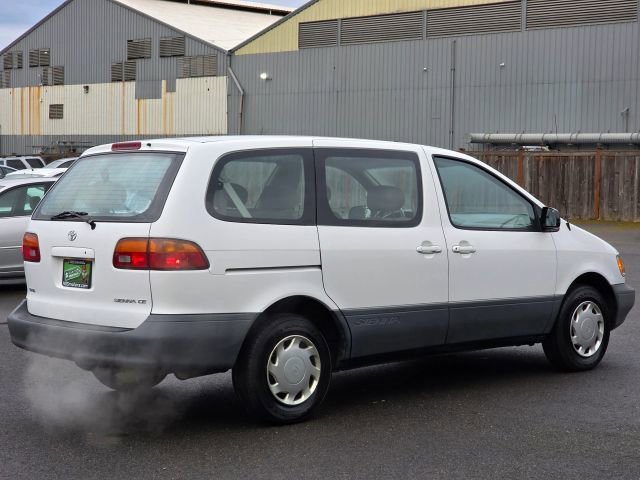 Used 1998 Toyota Sienna CE image 7
