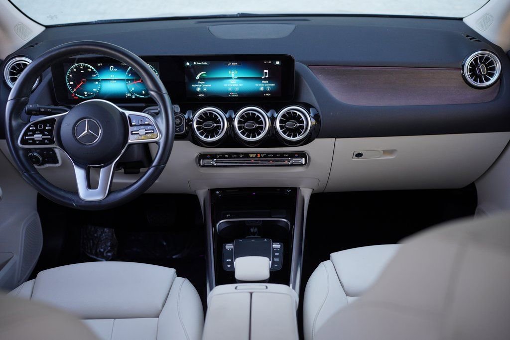 Used 2022 Mercedes-Benz GLA 250 4MATIC w/ Premium Package Lite image 20