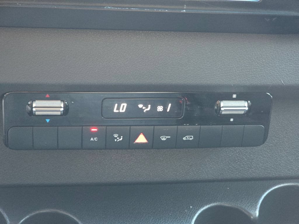 Used 2019 Mercedes-Benz Sprinter 144 image 17