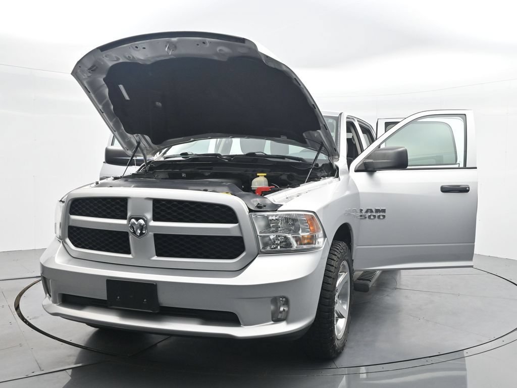 Used 2017 RAM 1500 Express AWD/4WD image 40