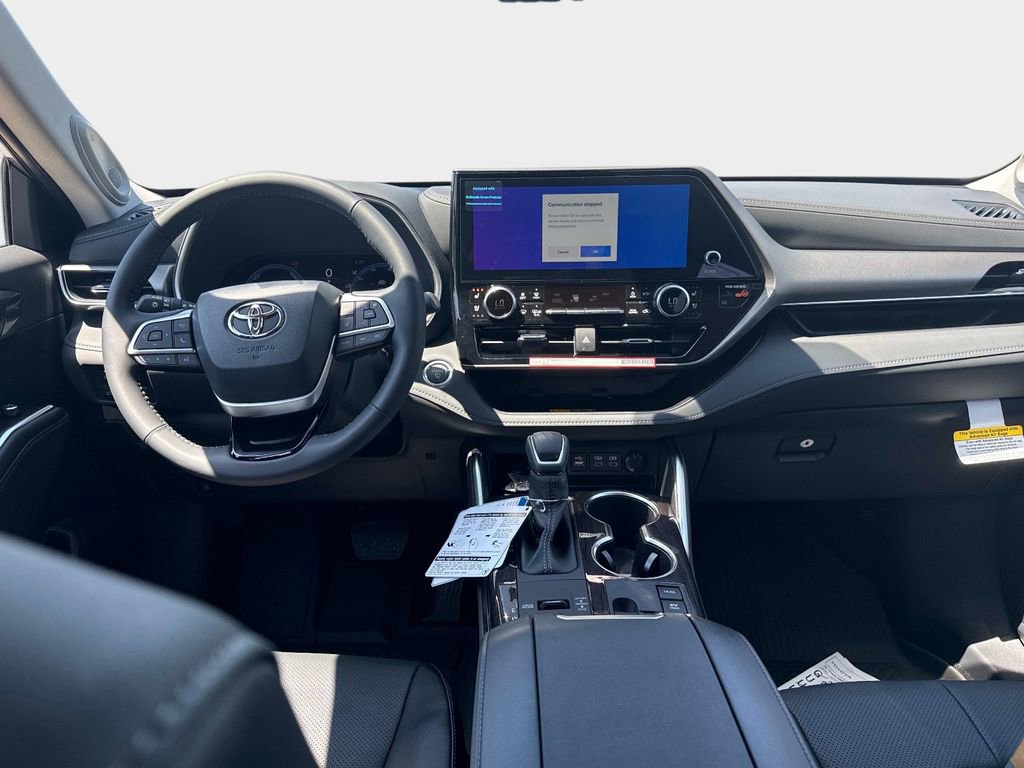 New 2026 Toyota Highlander Limited image 13