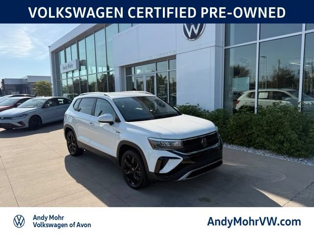 Used 2023 Volkswagen Taos SE w/ Black Wheel Package