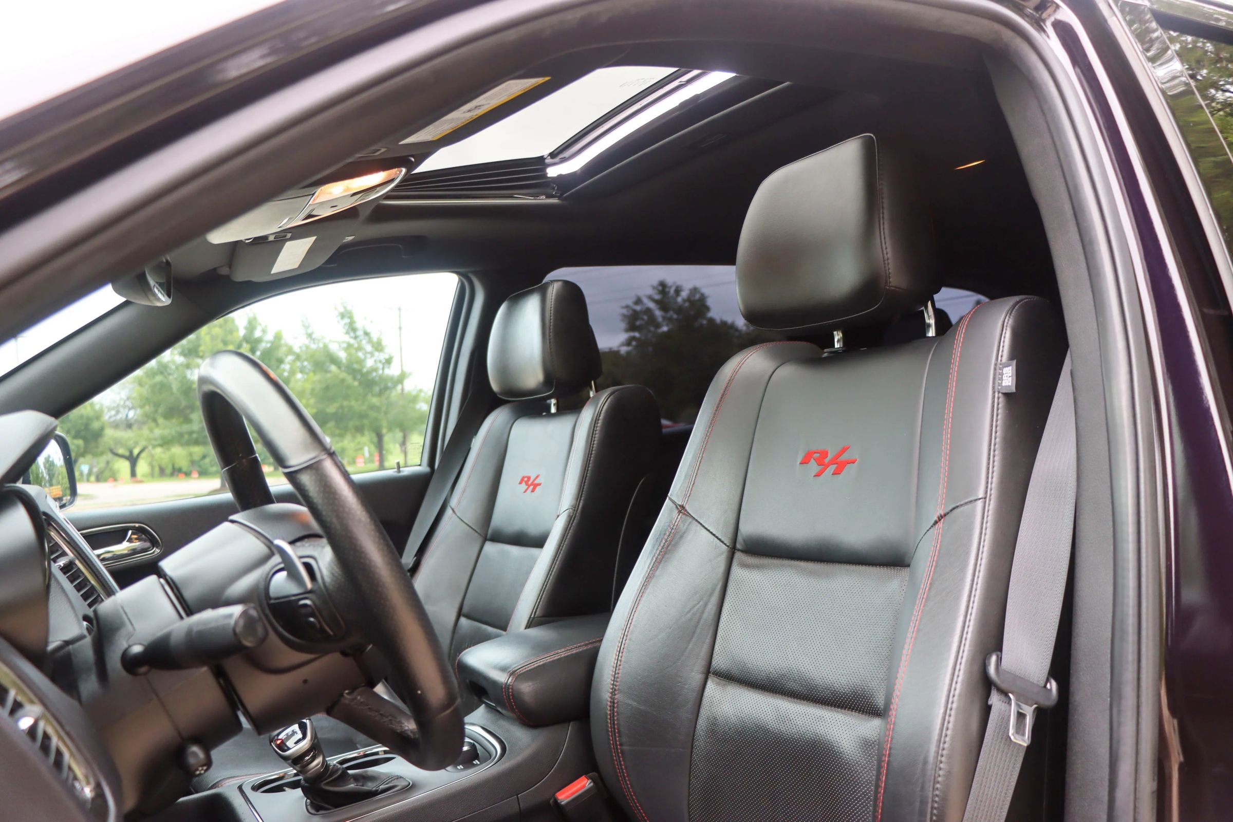 Used 2018 Dodge Durango R/T w/ Technology Group AWD/4WD image 15