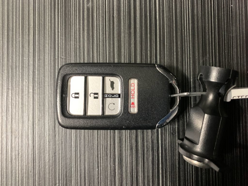 Used 2022 Honda Pilot Touring image 16