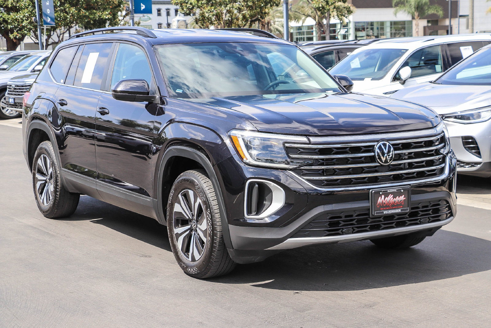Used 2024 Volkswagen Atlas SE FWD image 3