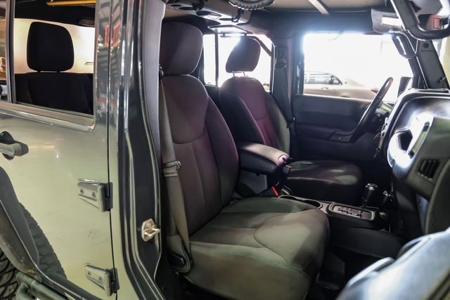 Used 2017 Jeep Wrangler Unlimited Willys image 31