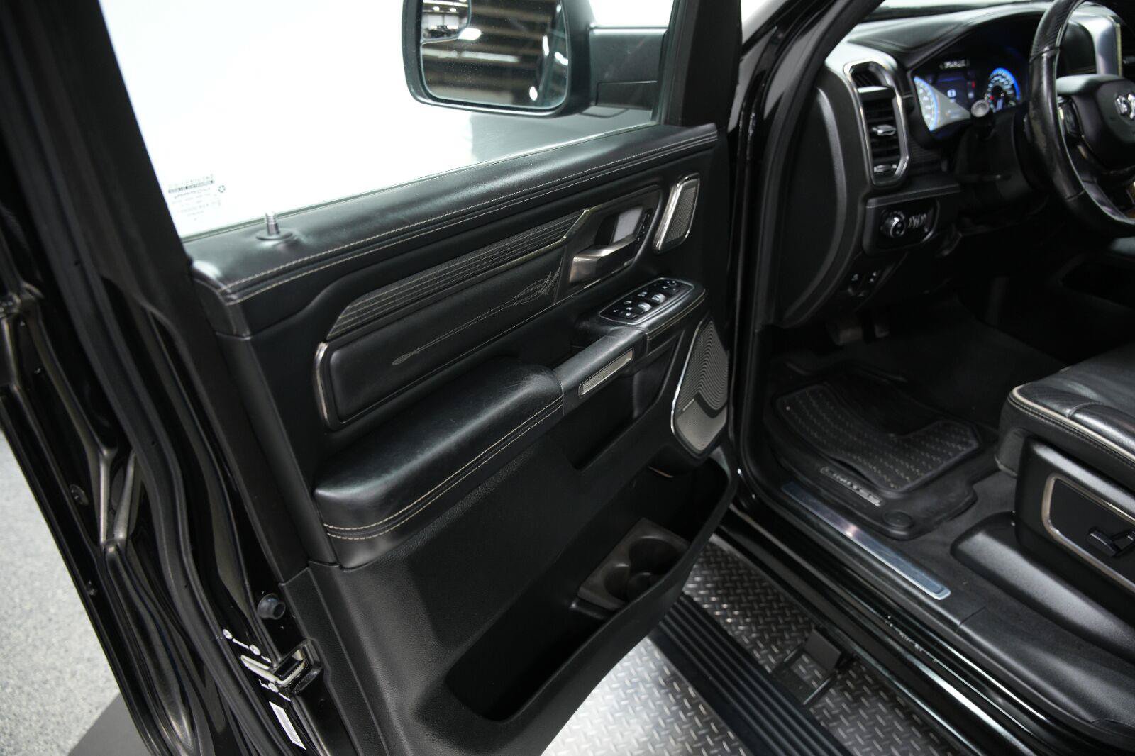 Used 2019 RAM 1500 Limited AWD/4WD image 41