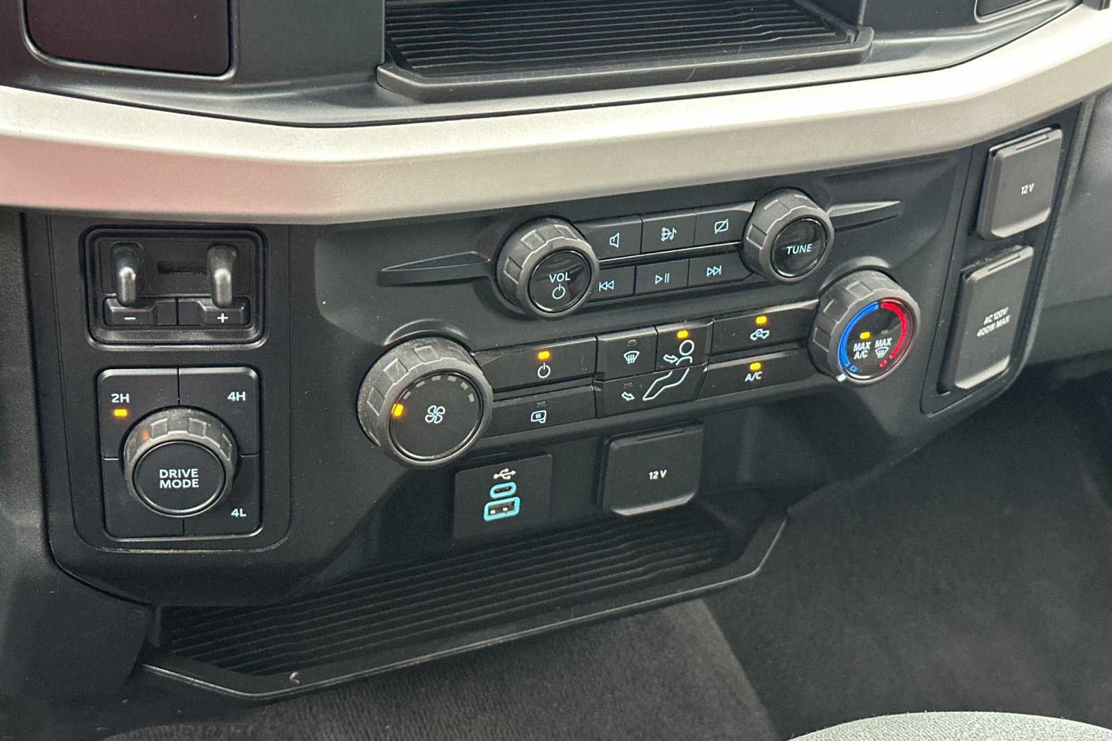 Used 2024 Ford F250 XLT image 18