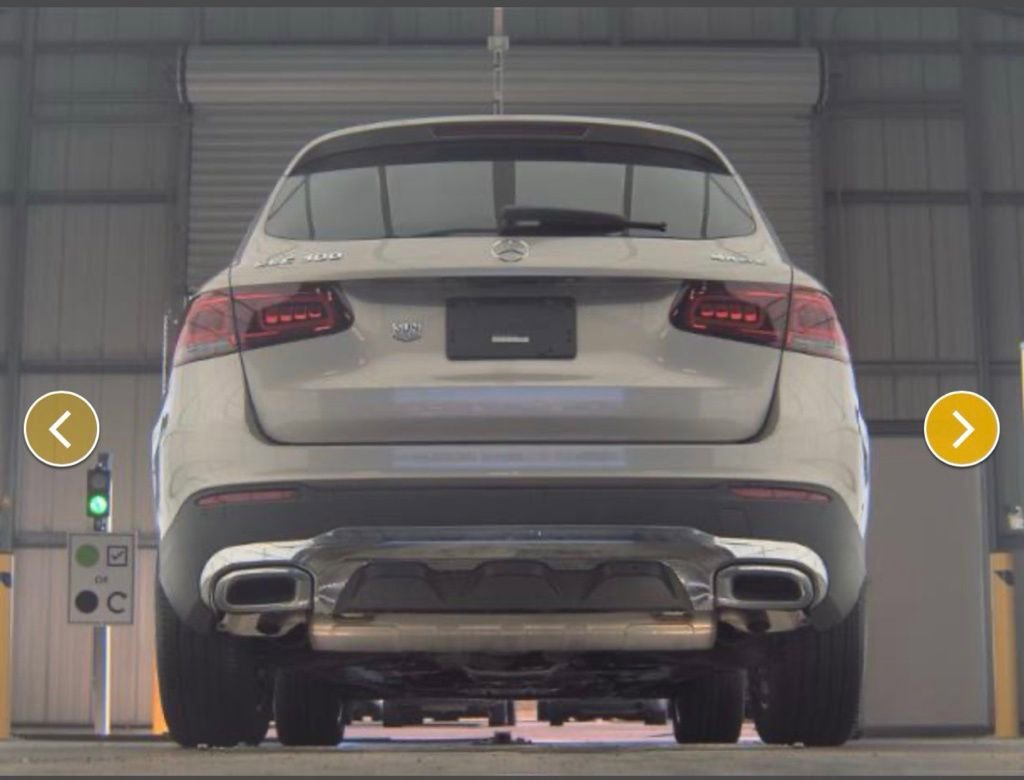 Used 2021 Mercedes-Benz GLC 300 4MATIC w/ Premium Package image 6