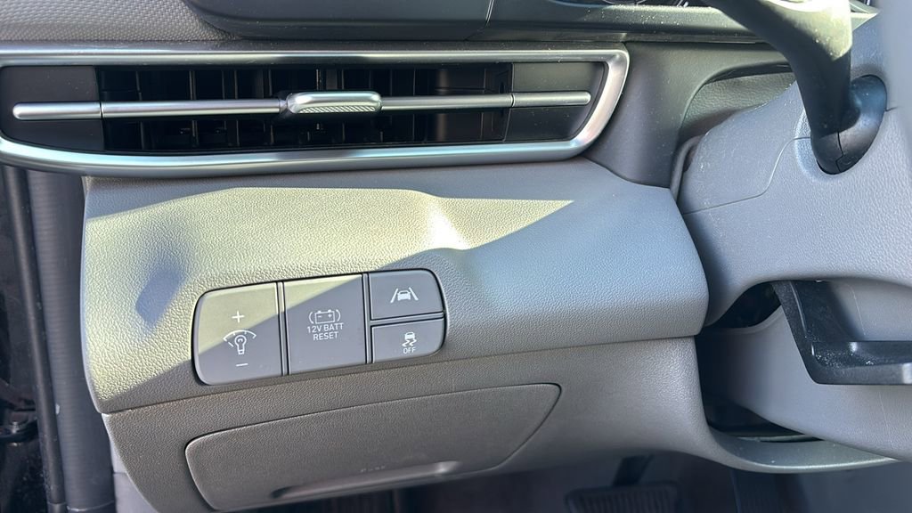 Used 2022 Hyundai Elantra Blue image 15