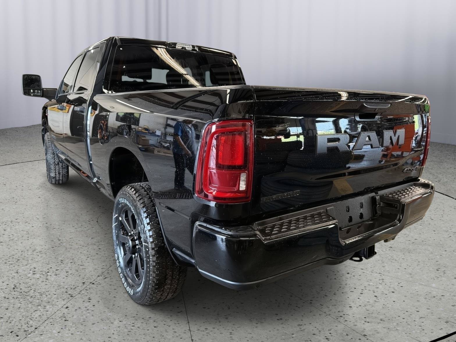 New 2026 RAM 2500 Big Horn AWD/4WD image 3