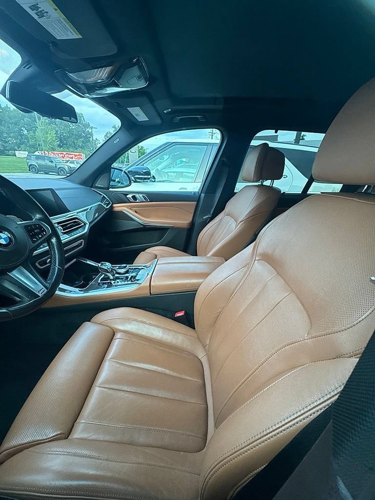 Used 2022 BMW X5 M50i w/ Executive Package AWD/4WD image 4