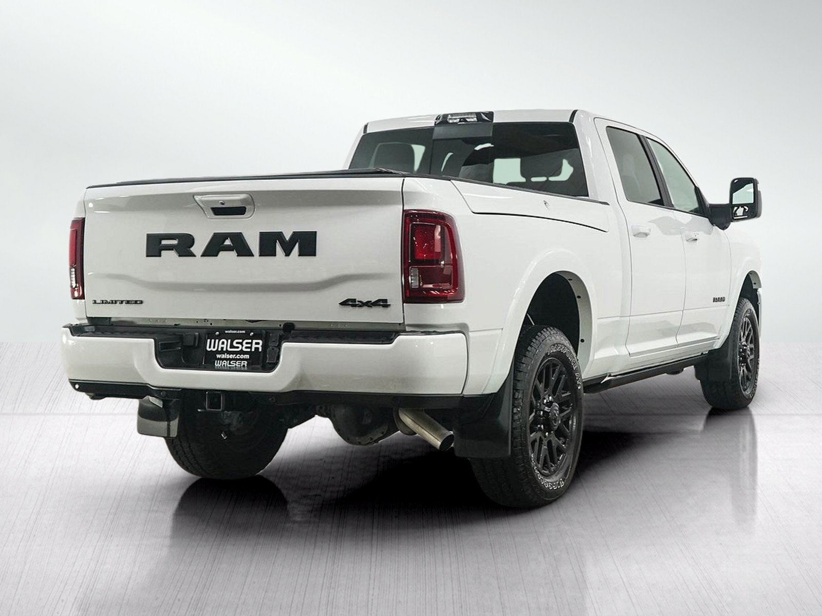 Used 2025 RAM 3500 Limited AWD/4WD image 5