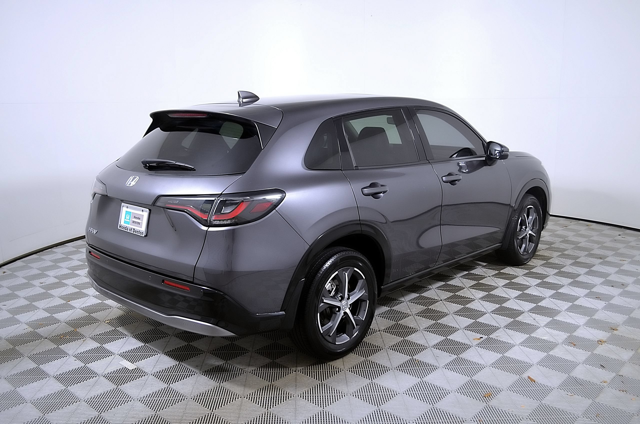 Used 2024 Honda HR-V EX-L image 7