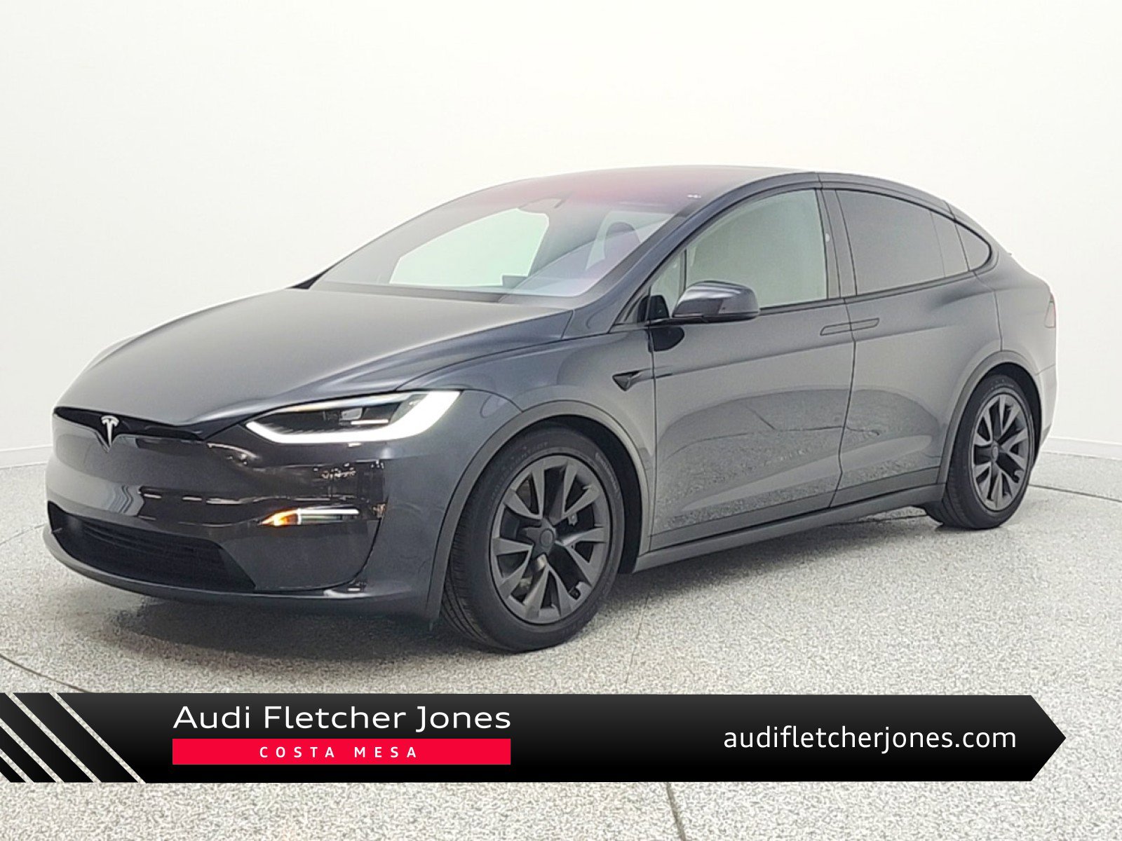 Used 2024 Tesla Model X image 1
