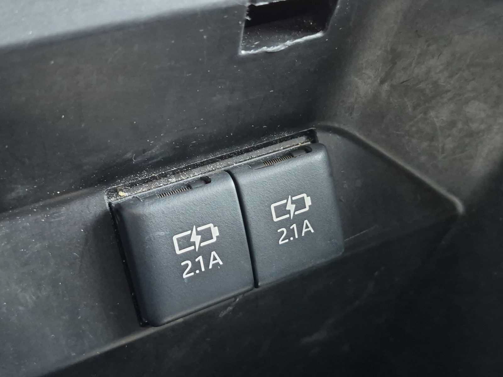 Used 2020 Toyota Camry XSE FWD image 32