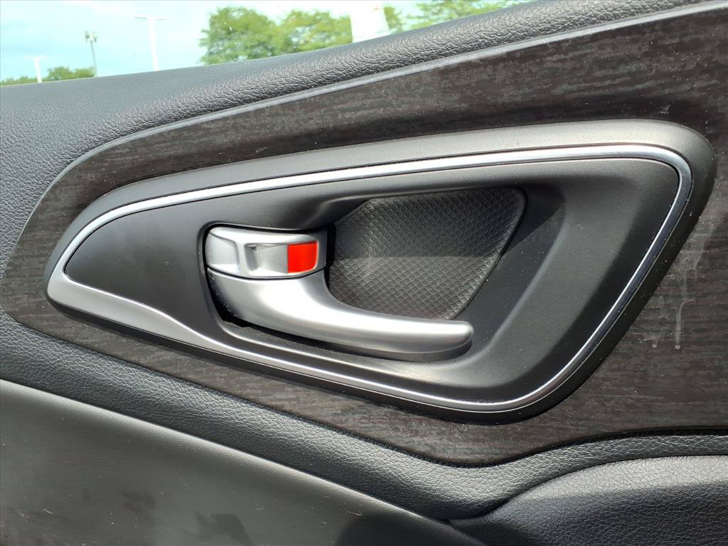 Used 2015 Chrysler 200 C w/ Navigation & Sound Group I FWD image 15