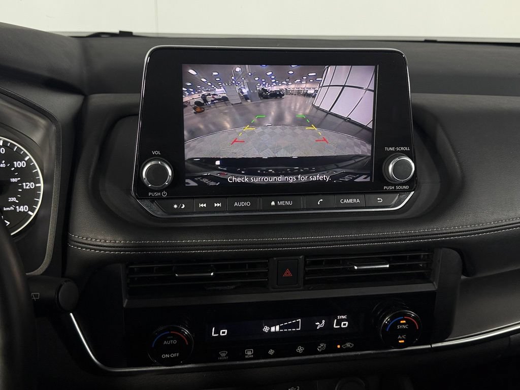 Used 2025 Nissan Rogue SV FWD image 17