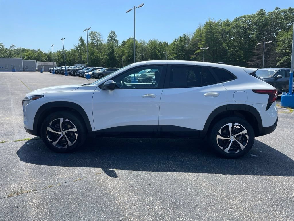 Used 2024 Chevrolet Trax RS FWD image 3