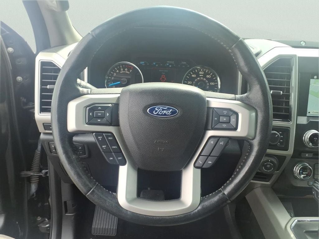 Used 2018 Ford F150 Lariat w/ Equipment Group 502A Luxury AWD/4WD image 31