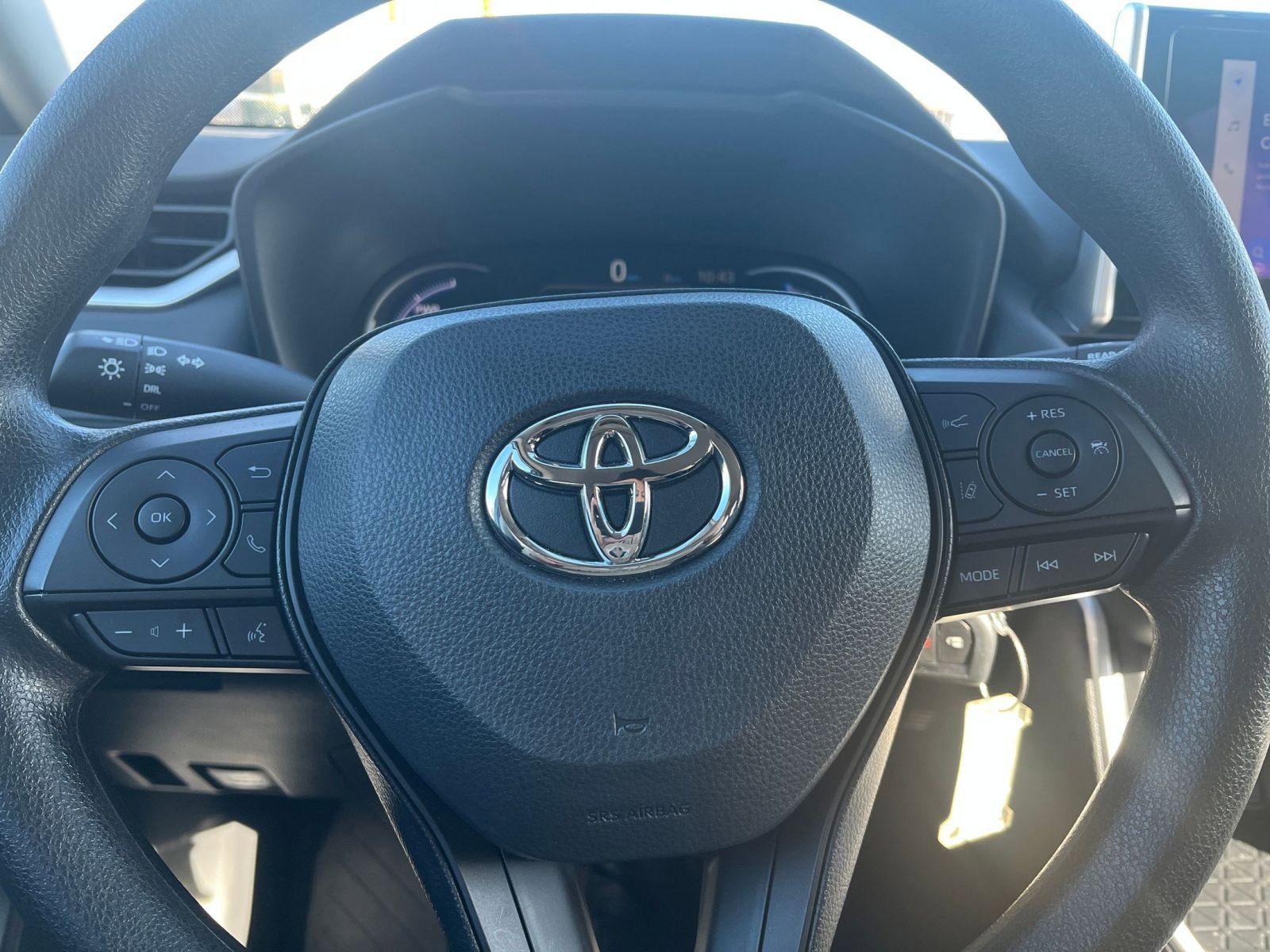 Used 2025 Toyota RAV4 LE image 27