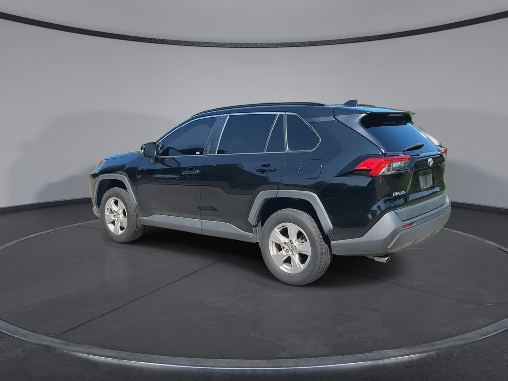Used 2020 Toyota RAV4 XLE FWD image 6