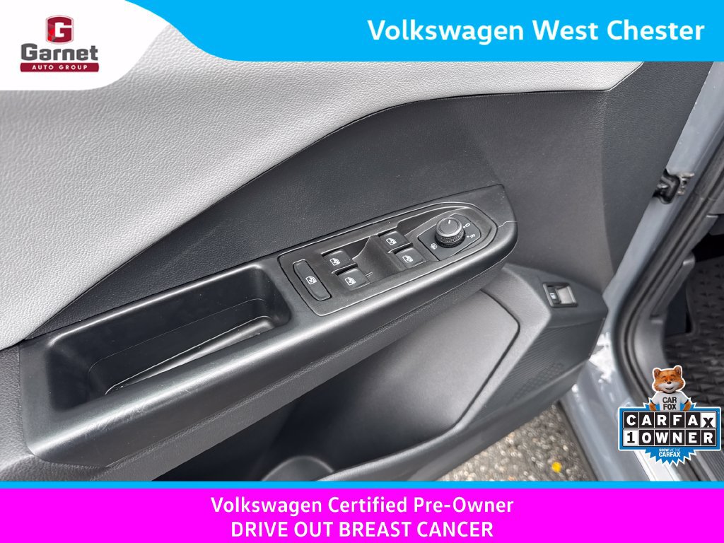 Used 2023 Volkswagen Taos SE w/ Panoramic Sunroof Package AWD/4WD image 12