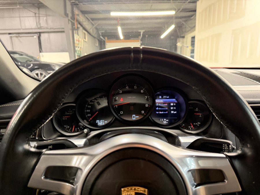 Used 2015 Porsche 911 Carrera image 9