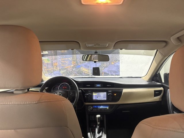 Used 2014 Toyota Corolla LE image 15