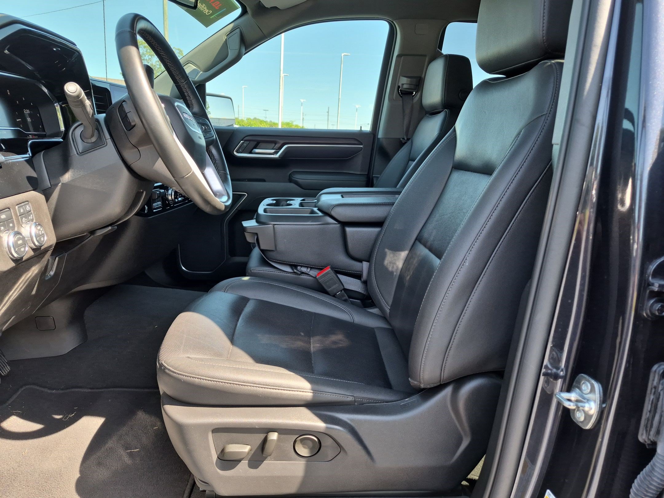 Used 2025 GMC Sierra 1500 SLT AWD/4WD image 15