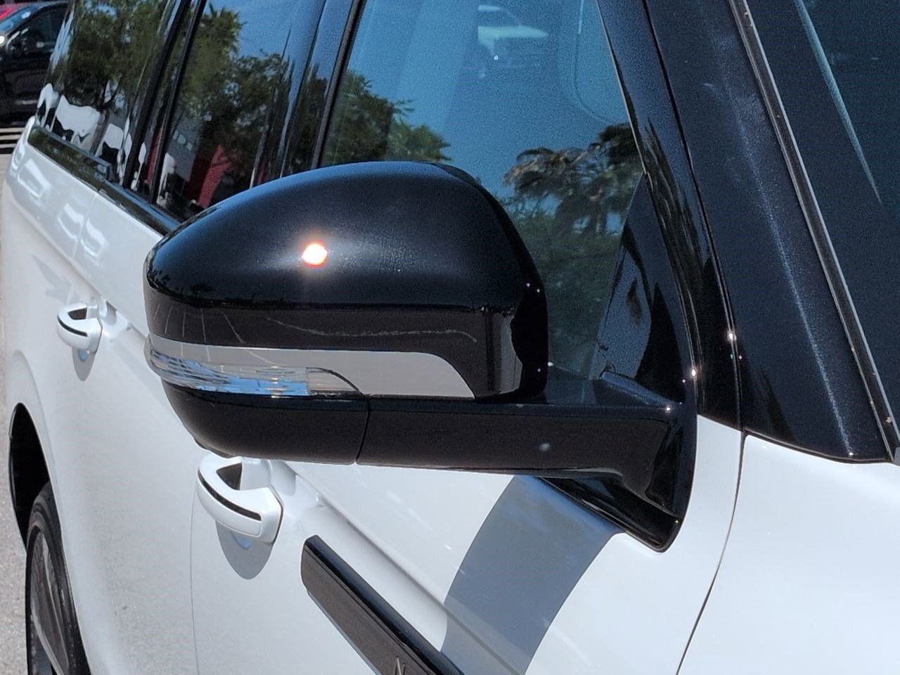 New 2026 Lincoln Navigator L Black Label AWD/4WD image 12