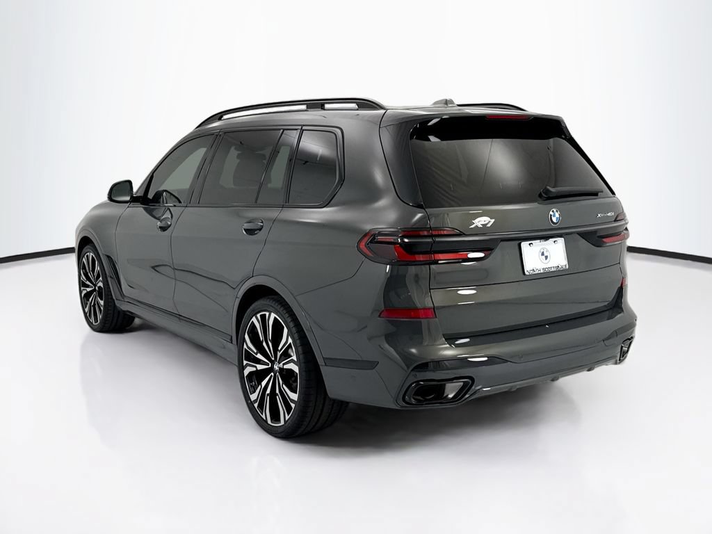 Used 2024 BMW X7 xDrive40i w/ M Sport Package AWD/4WD image 7