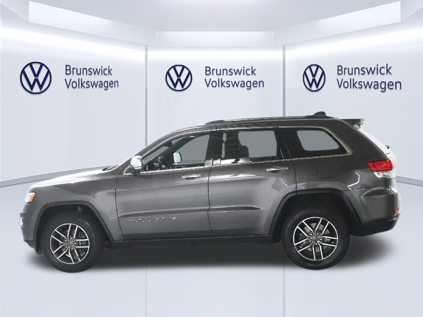 Used 2020 Jeep Grand Cherokee Limited AWD/4WD image 38