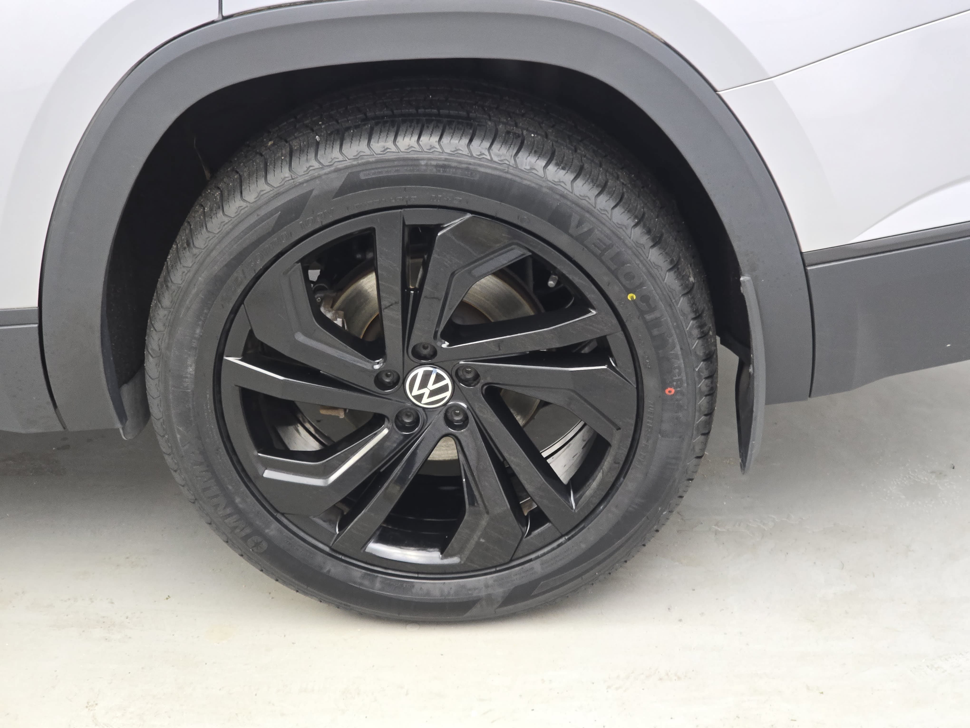 Certified 2023 Volkswagen Atlas SE w/ Panoramic Sunroof Package AWD/4WD image 33
