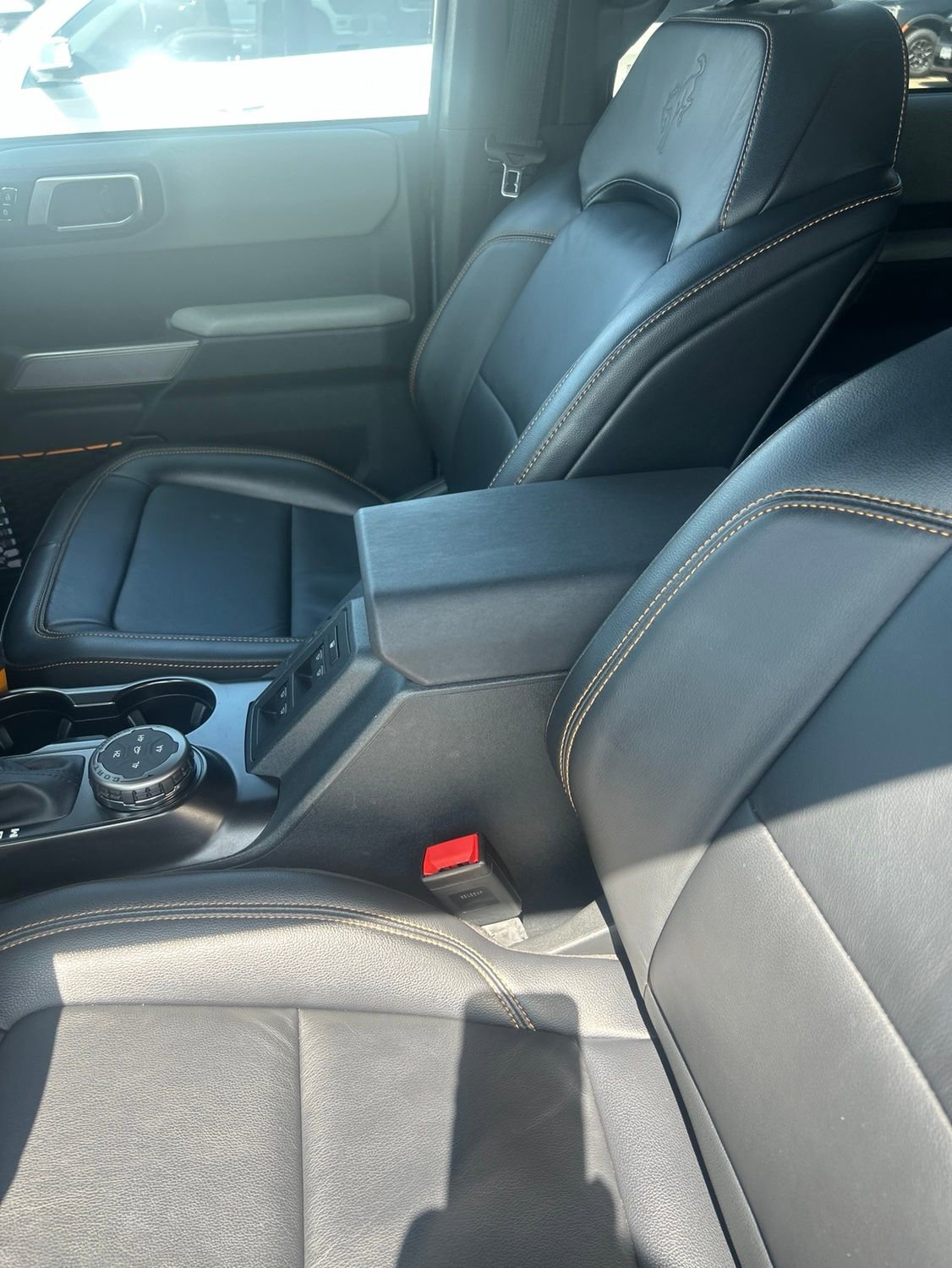 Used 2022 Ford Bronco Badlands AWD/4WD image 9