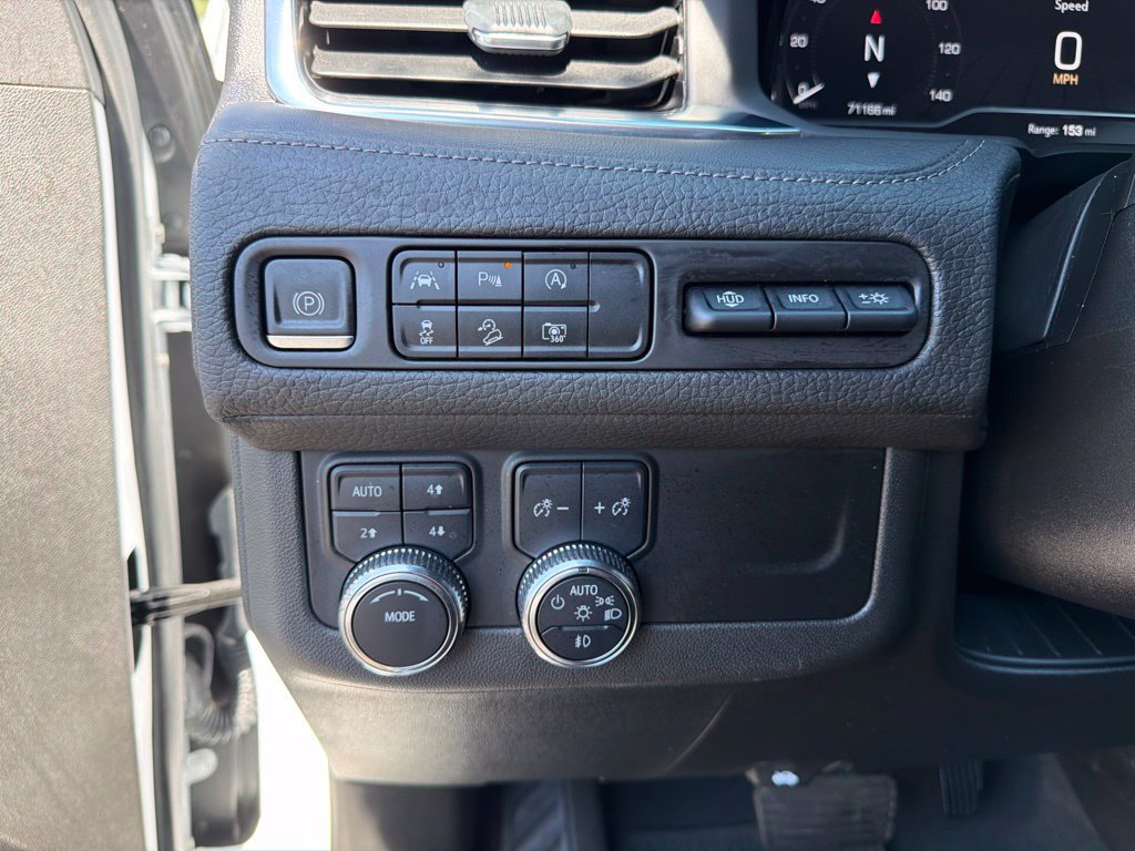 Used 2023 GMC Yukon Denali AWD/4WD image 18