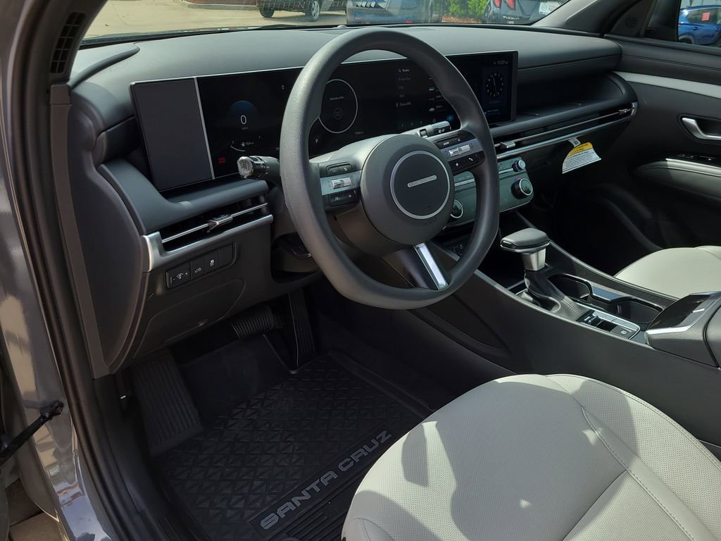 Used 2025 Hyundai Santa Cruz SEL FWD image 16