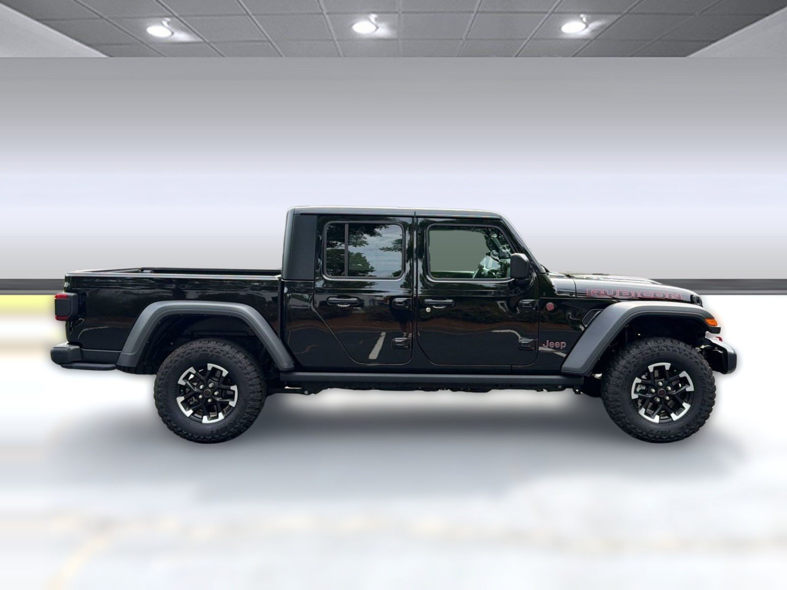 Used 2025 Jeep Gladiator Rubicon w/ Technology Group AWD/4WD image 8