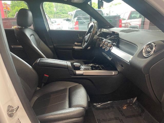 Used 2021 Mercedes-Benz GLB 250 w/ Premium Package image 28