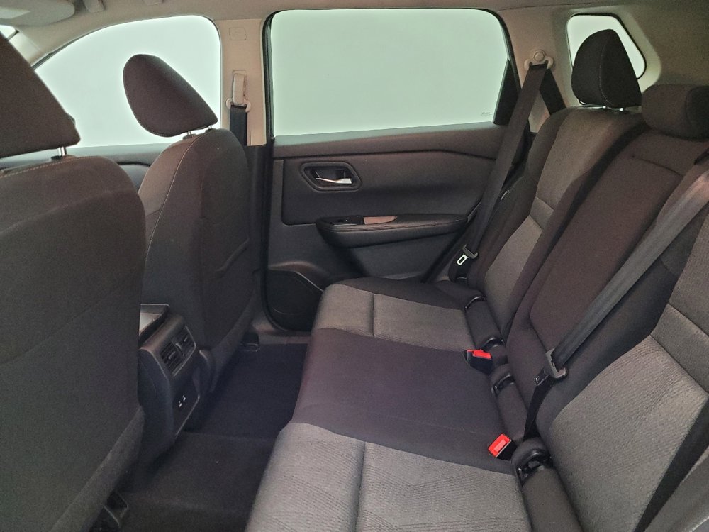 Used 2024 Nissan Rogue SV image 18