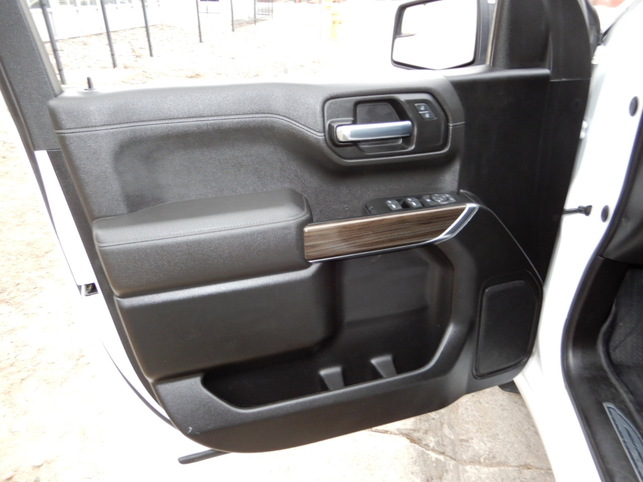 Used 2022 Chevrolet Silverado 1500 LT w/ Leather Package image 20