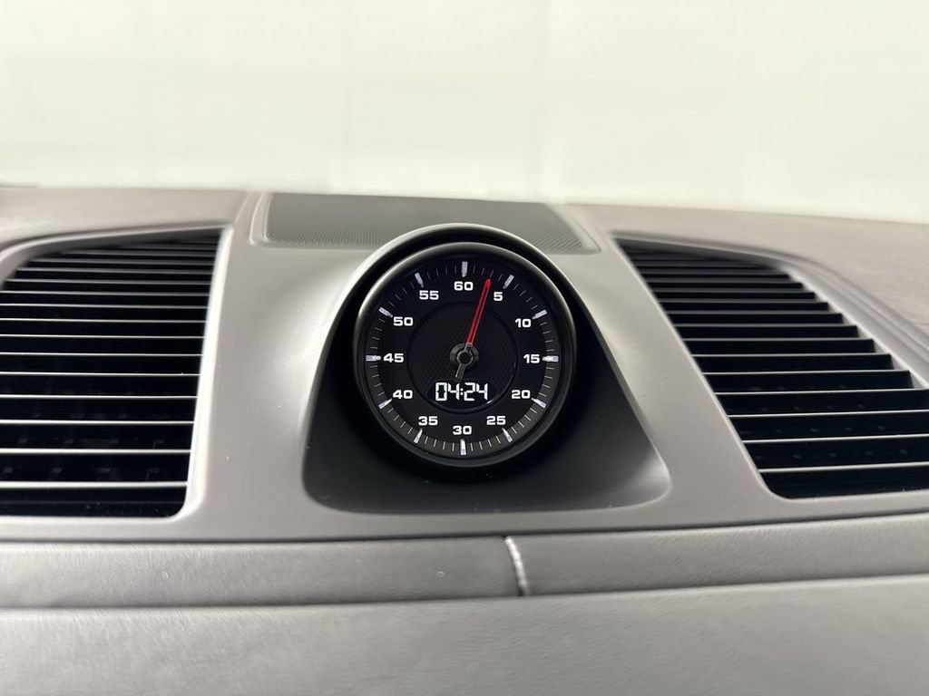 Certified 2023 Porsche Cayenne Turbo AWD/4WD image 28