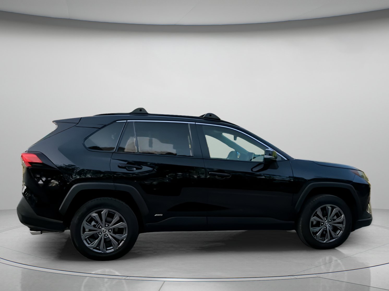Used 2023 Toyota RAV4 XLE Premium AWD/4WD image 31