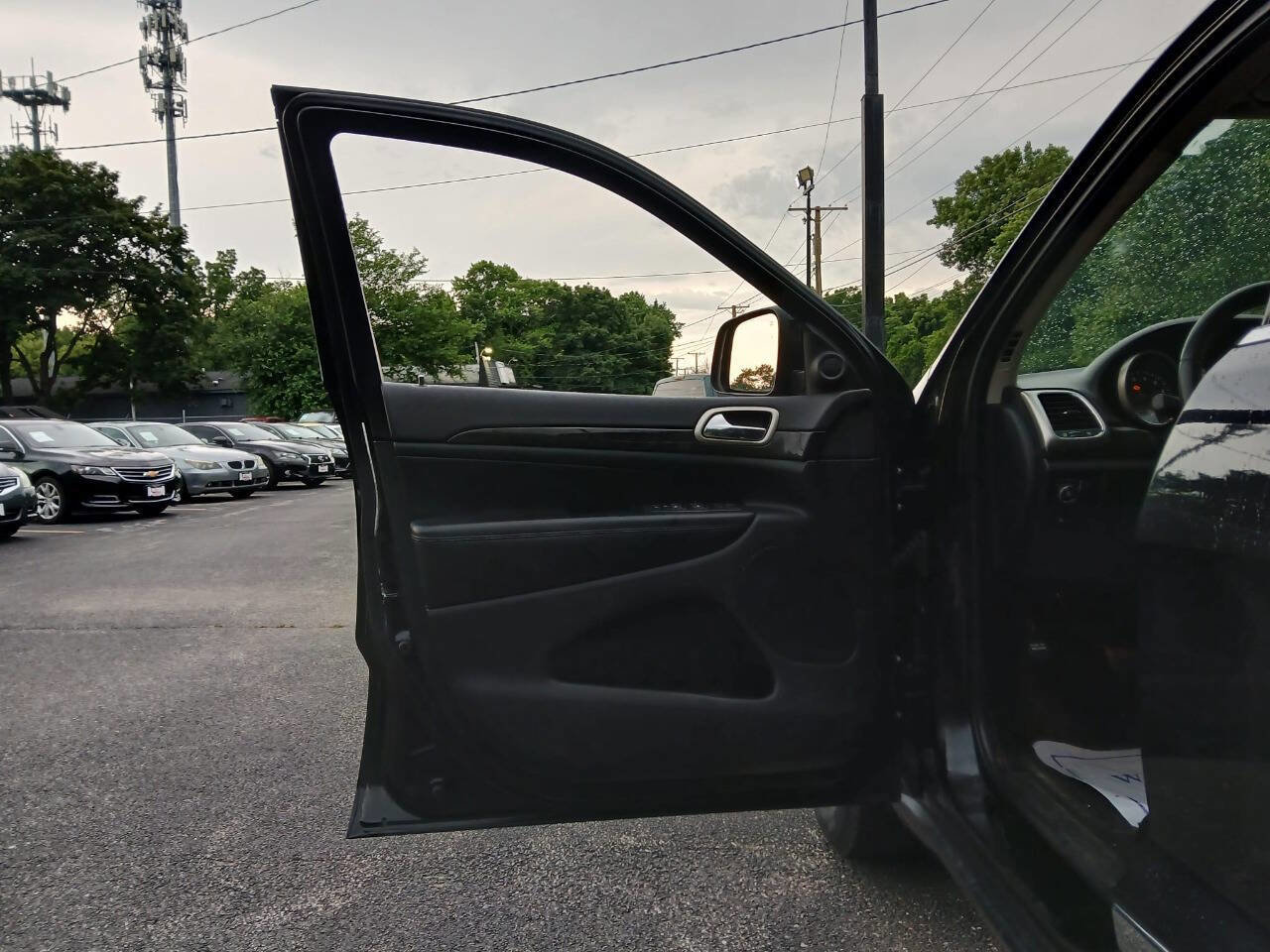 Used 2012 Jeep Grand Cherokee Laredo image 9