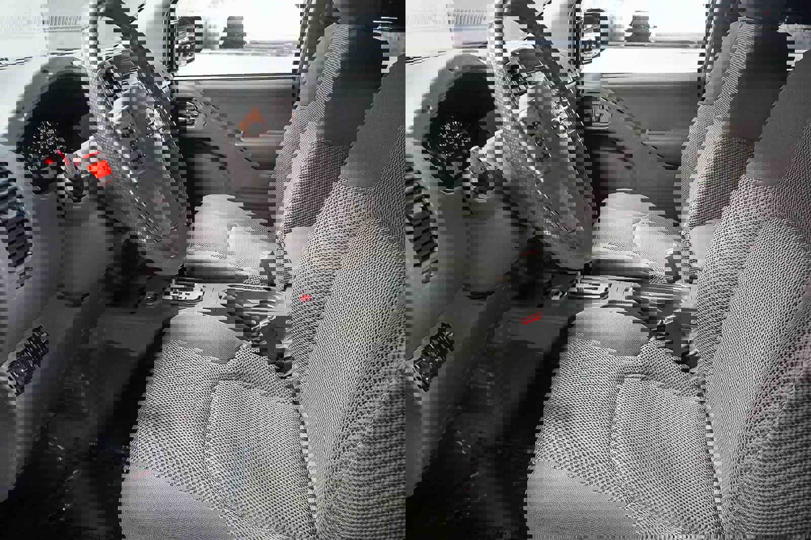 Used 2020 Nissan Frontier SV w/ Midnight Edition Floor Mats image 19