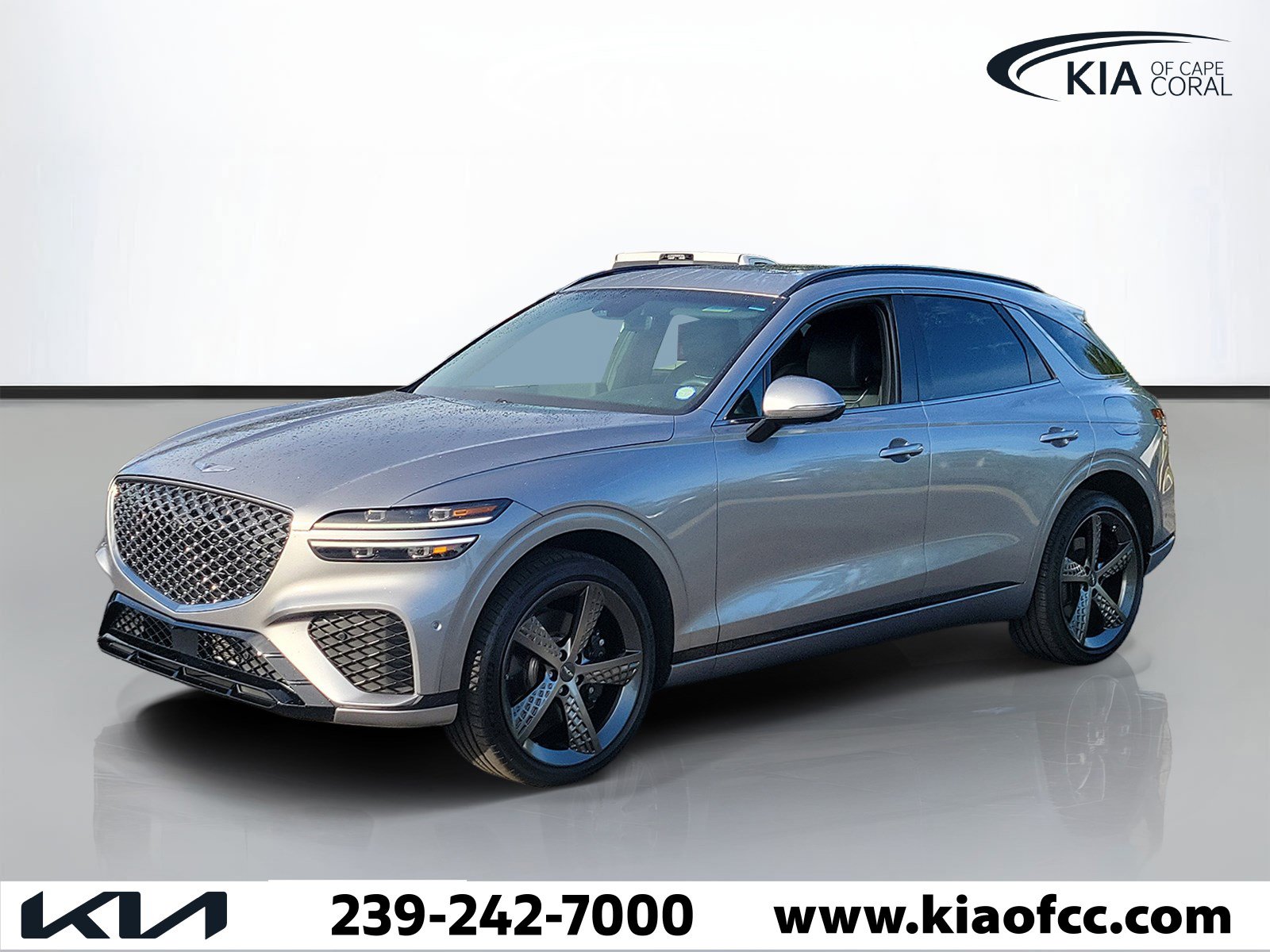 Used 2025 Genesis GV70 3.5T Sport w/ Sport Advanced Package AWD/4WD image 3